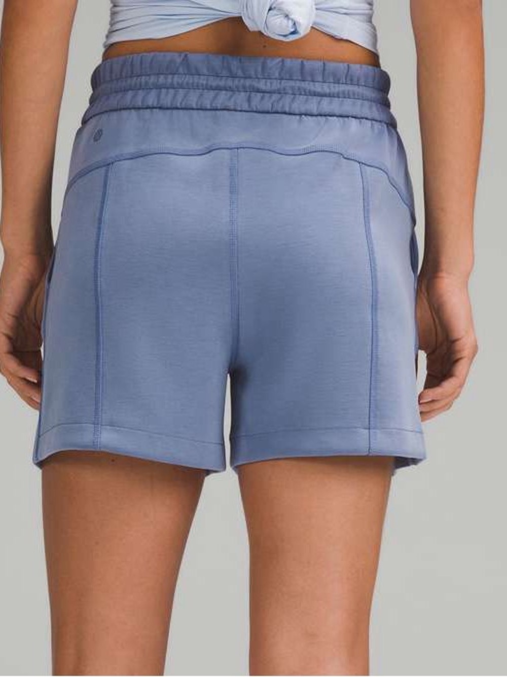 Lululemon Softstreme high-rise 4-inch shorts in the color Oasis Blue - Picture 8 of 8